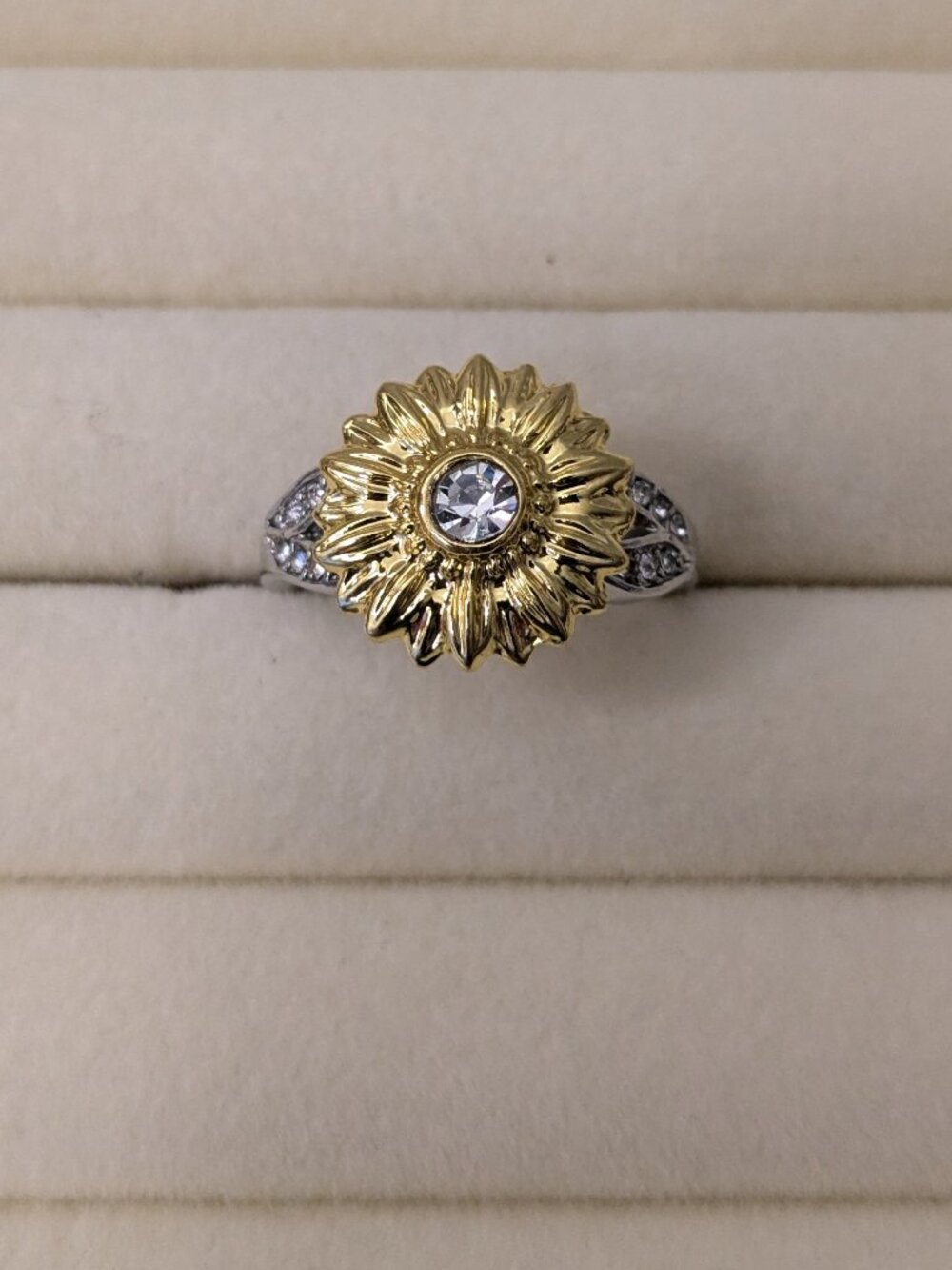 New! Size 10 Sunflower Ring